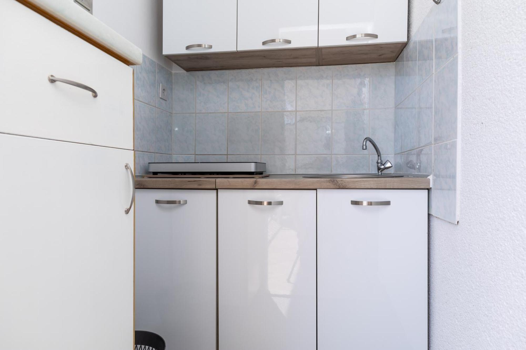 Apartments By The Sea Lokva Rogoznica, Omis - 18638 Room photo