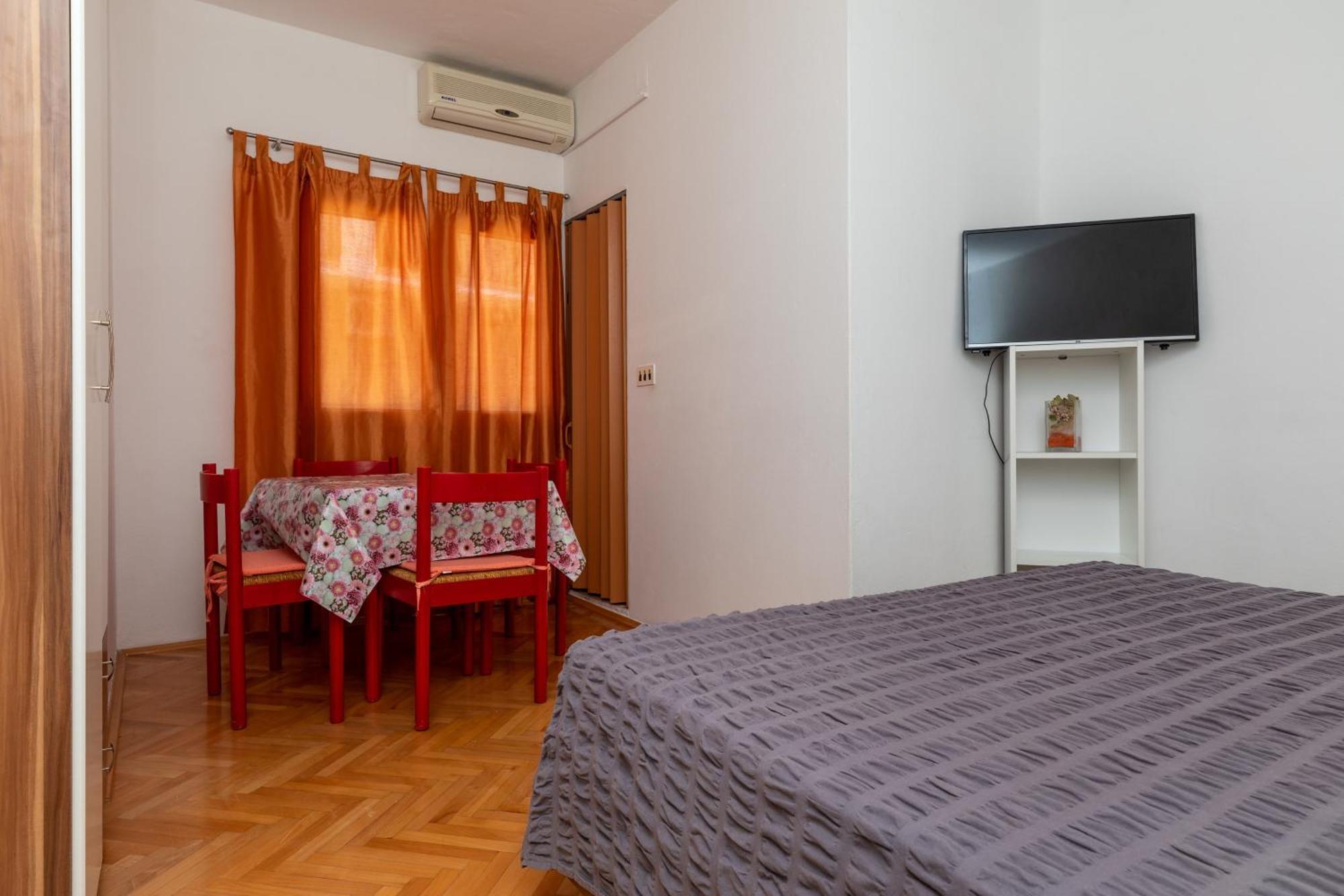 Apartments By The Sea Lokva Rogoznica, Omis - 18638 Room photo
